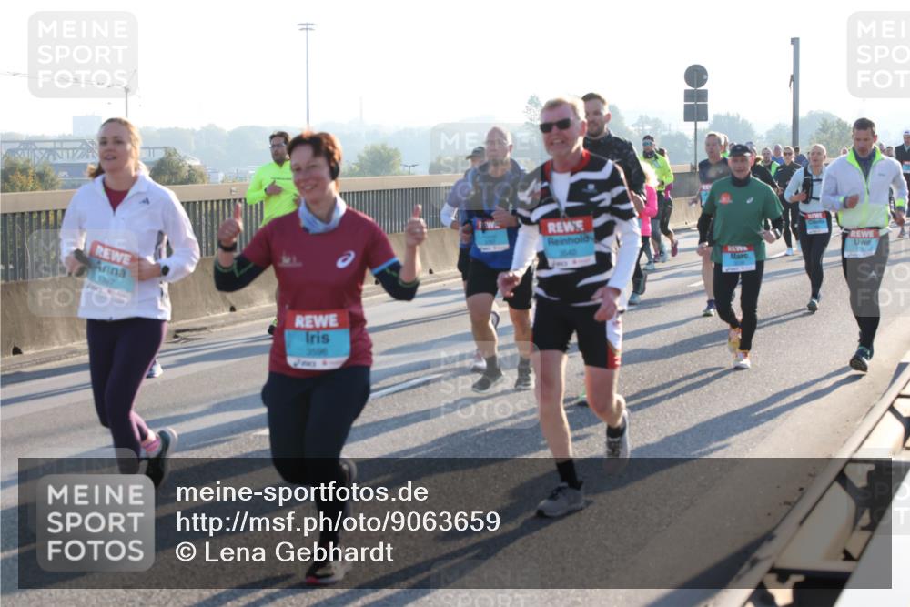 03.10.2025 - Köhlbrandbrückenlauf Lena Gebhardt http://msf.ph/oto/9063659 03.10.2025 09:21:01 Position 1 1387, 3540 meine-sportfotos.de