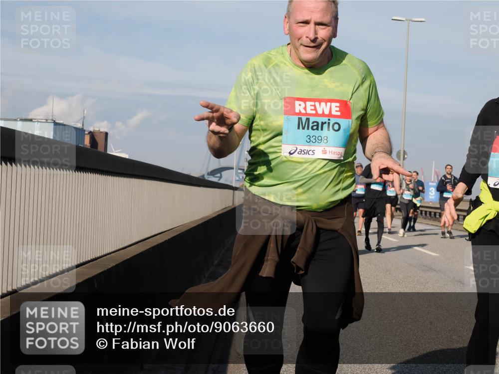 03.10.2025 - Köhlbrandbrückenlauf Fabian Wolf http://msf.ph/oto/9063660 03.10.2025 10:06:56 Position 3 3398 meine-sportfotos.de
