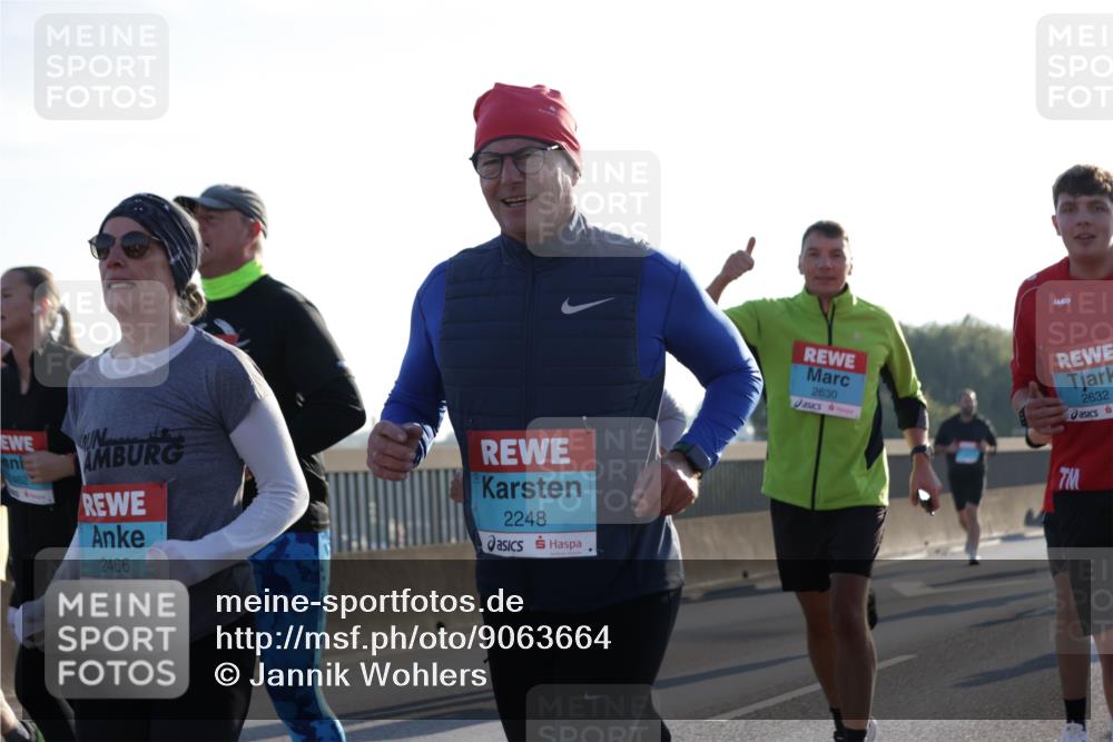 03.10.2025 - Köhlbrandbrückenlauf Jannik Wohlers http://msf.ph/oto/9063664 03.10.2025 09:24:19 Position 3 460, 2466, 2248, 2630, 2632 meine-sportfotos.de