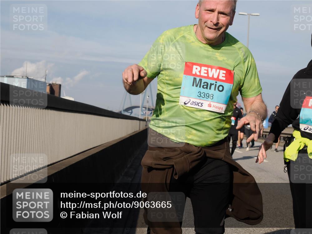 03.10.2025 - Köhlbrandbrückenlauf Fabian Wolf http://msf.ph/oto/9063665 03.10.2025 10:06:56 Position 3 3398 meine-sportfotos.de