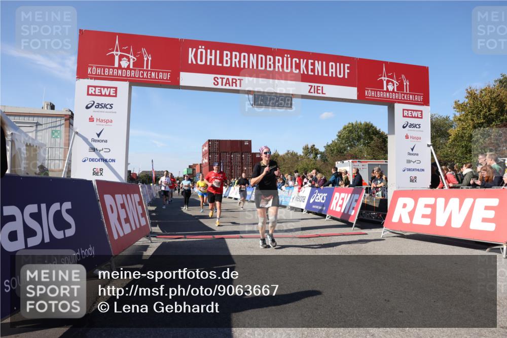 03.10.2025 - Köhlbrandbrückenlauf Lena Gebhardt http://msf.ph/oto/9063667 03.10.2025 13:12:58 Ziel 4446, 4487, 4528, 4559, 4628, 4671, 4965, 5051, 5381, 5673, 5674, 6303, 6496, 6497, 6530, 6791 meine-sportfotos.de