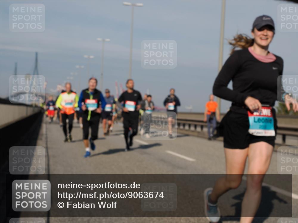 03.10.2025 - Köhlbrandbrückenlauf Fabian Wolf http://msf.ph/oto/9063674 03.10.2025 10:06:57 Position 3  meine-sportfotos.de