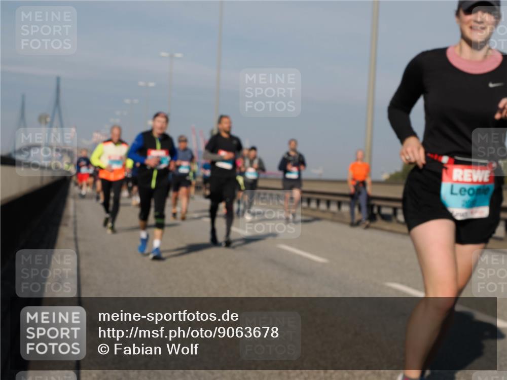 03.10.2025 - Köhlbrandbrückenlauf Fabian Wolf http://msf.ph/oto/9063678 03.10.2025 10:06:58 Position 3  meine-sportfotos.de