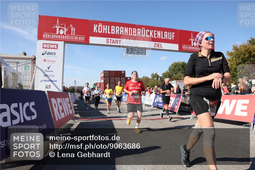 03.10.2025 - Köhlbrandbrückenlauf Lena Gebhardt http://msf.ph/oto/9063686 03.10.2025 13:12:59 Ziel 4446, 4487, 4528, 4559, 4628, 4671, 4748, 4965, 5051, 5381, 5673, 5674, 6303, 6496, 6497, 6530, 6791 meine-sportfotos.de