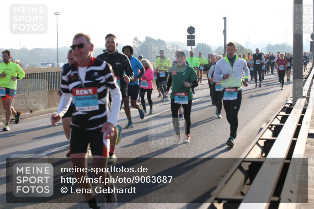 03.10.2025 - Köhlbrandbrückenlauf Lena Gebhardt http://msf.ph/oto/9063687 03.10.2025 09:21:02 Position 1 3540 meine-sportfotos.de