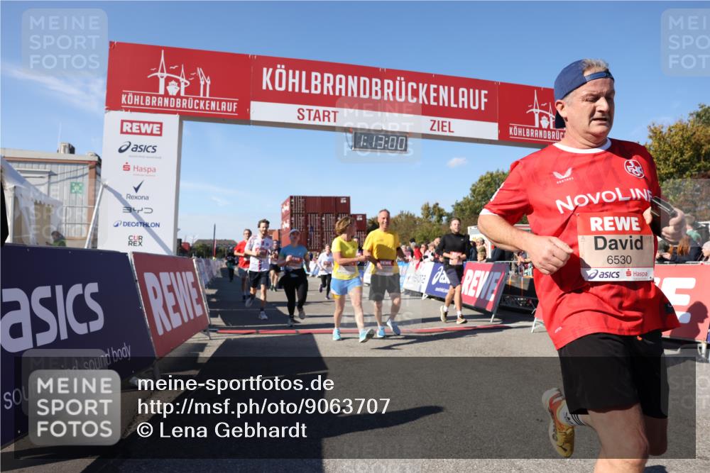 03.10.2025 - Köhlbrandbrückenlauf Lena Gebhardt http://msf.ph/oto/9063707 03.10.2025 13:13:00 Ziel 4446, 4487, 4528, 4559, 4628, 4671, 4748, 4965, 5051, 5381, 5673, 5674, 6303, 6496, 6497, 6530, 6705, 6791 meine-sportfotos.de