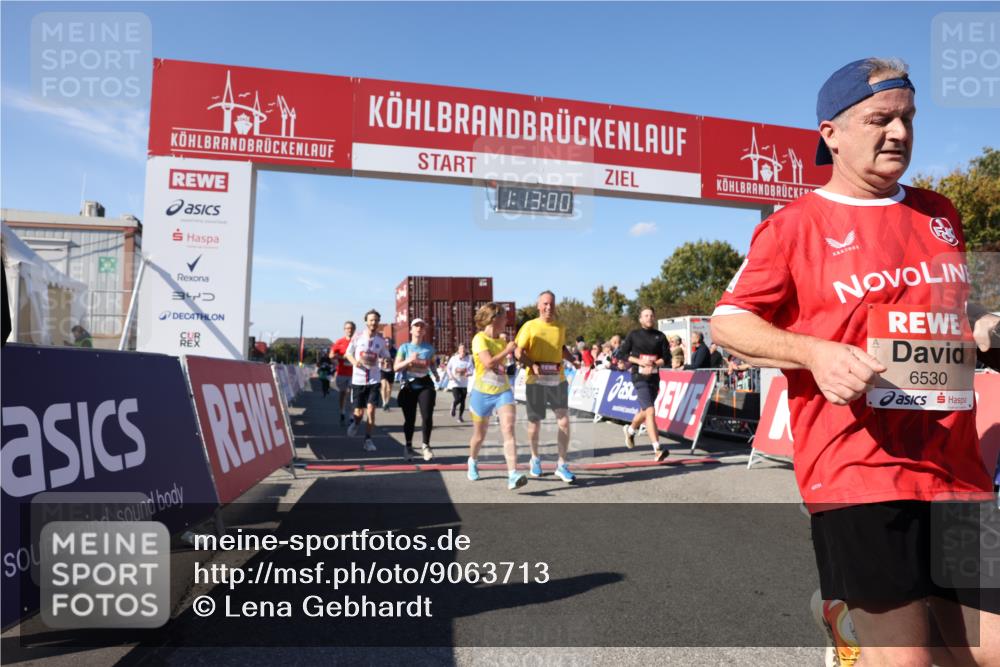 03.10.2025 - Köhlbrandbrückenlauf Lena Gebhardt http://msf.ph/oto/9063713 03.10.2025 13:13:00 Ziel 4446, 4487, 4528, 4559, 4628, 4671, 4748, 4965, 5051, 5381, 5673, 5674, 6303, 6496, 6497, 6530, 6705, 6791 meine-sportfotos.de