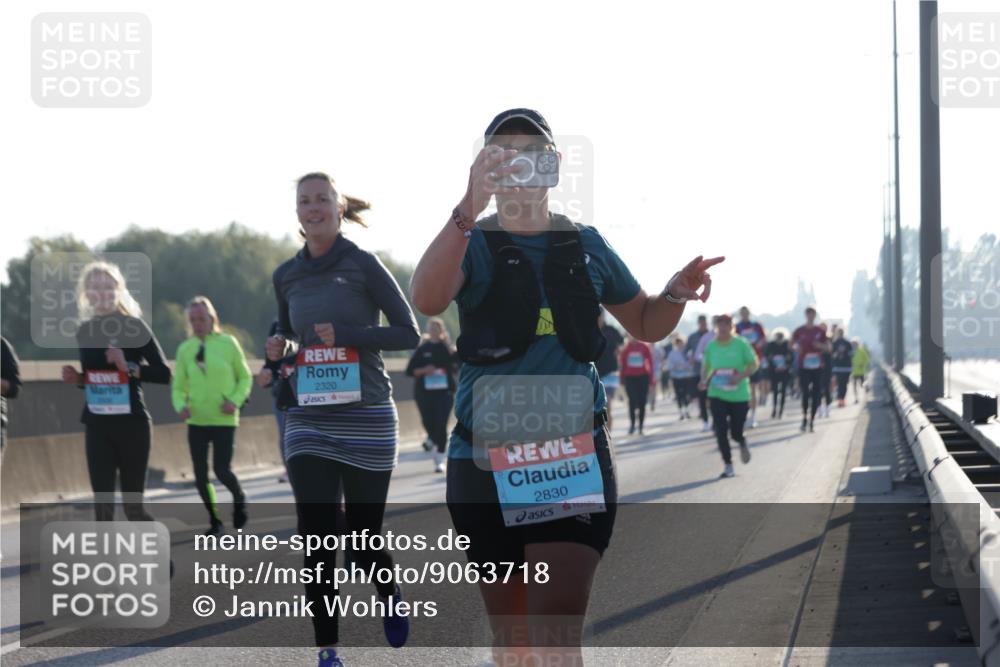 03.10.2025 - Köhlbrandbrückenlauf Jannik Wohlers http://msf.ph/oto/9063718 03.10.2025 09:24:22 Position 3 2320, 2830 meine-sportfotos.de