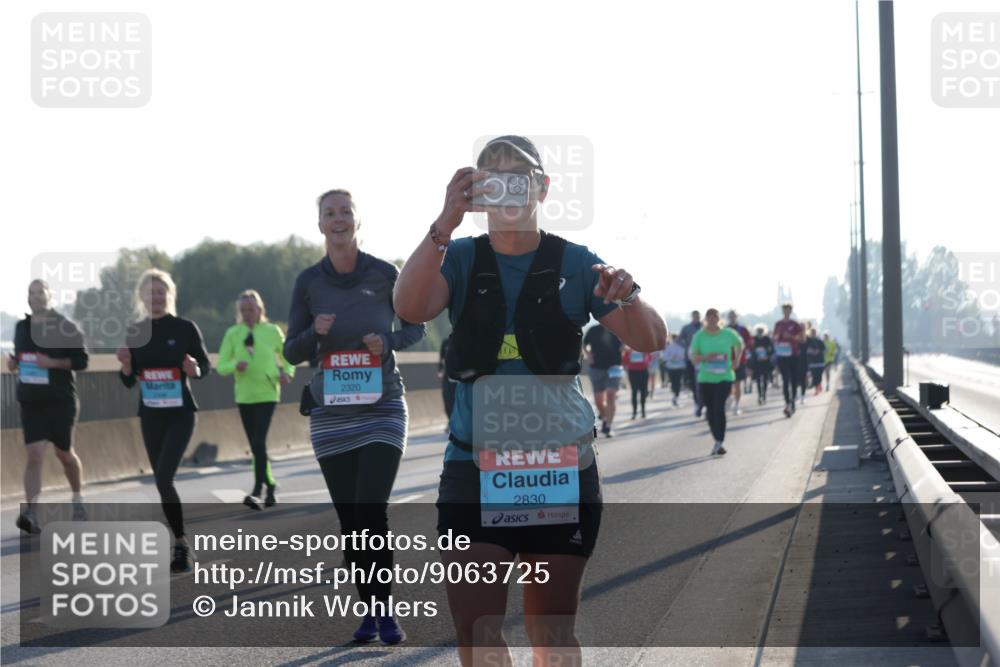 03.10.2025 - Köhlbrandbrückenlauf Jannik Wohlers http://msf.ph/oto/9063725 03.10.2025 09:24:22 Position 3 2320, 2830 meine-sportfotos.de