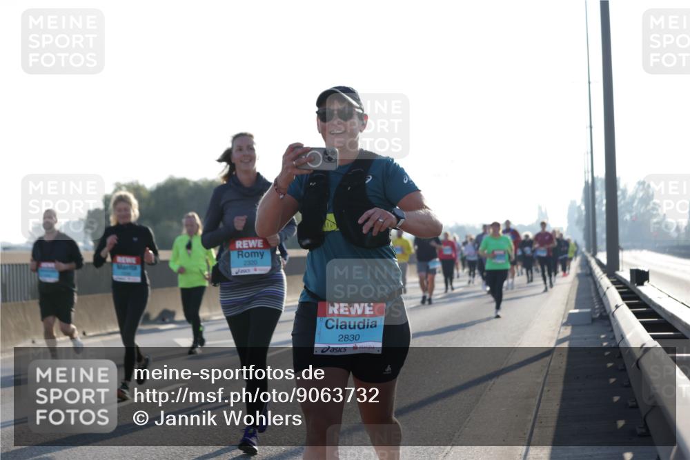 03.10.2025 - Köhlbrandbrückenlauf Jannik Wohlers http://msf.ph/oto/9063732 03.10.2025 09:24:22 Position 3 2320, 2830 meine-sportfotos.de