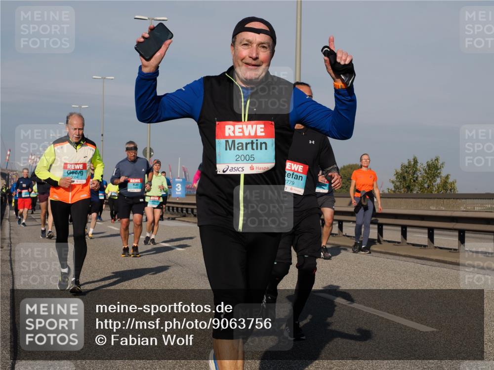 03.10.2025 - Köhlbrandbrückenlauf Fabian Wolf http://msf.ph/oto/9063756 03.10.2025 10:07:01 Position 3 2004, 7, 2005, 779 meine-sportfotos.de