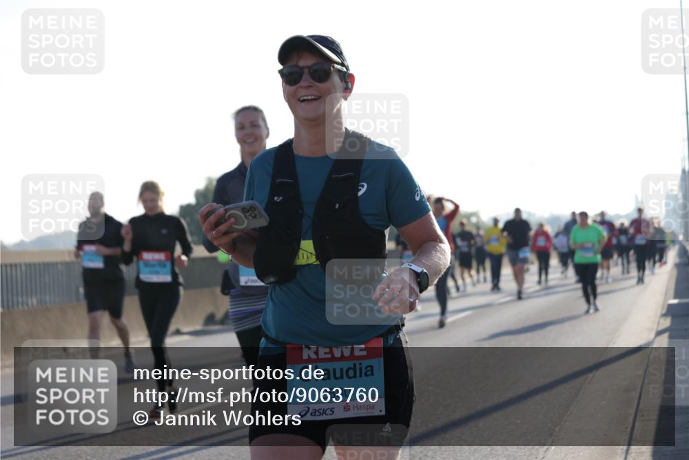 03.10.2025 - Köhlbrandbrückenlauf Jannik Wohlers http://msf.ph/oto/9063760 03.10.2025 09:24:23 Position 3 2830 meine-sportfotos.de