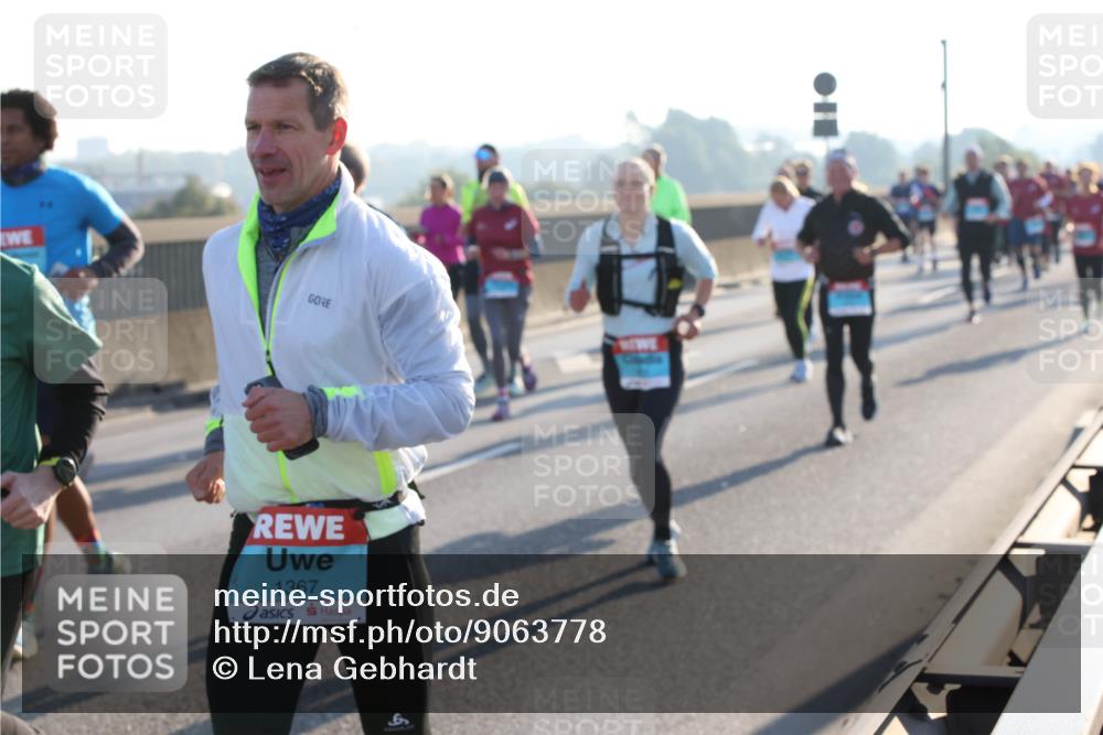 03.10.2025 - Köhlbrandbrückenlauf Lena Gebhardt http://msf.ph/oto/9063778 03.10.2025 09:21:04 Position 1 1367, 6 meine-sportfotos.de