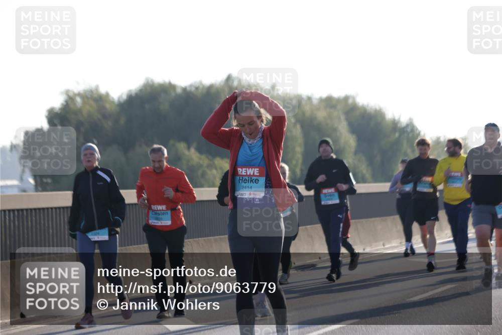 03.10.2025 - Köhlbrandbrückenlauf Jannik Wohlers http://msf.ph/oto/9063779 03.10.2025 09:24:26 Position 3 2414 meine-sportfotos.de