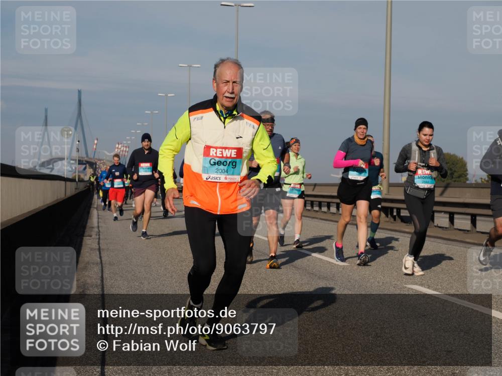 03.10.2025 - Köhlbrandbrückenlauf Fabian Wolf http://msf.ph/oto/9063797 03.10.2025 10:07:03 Position 3 2004, 726, 2644 meine-sportfotos.de