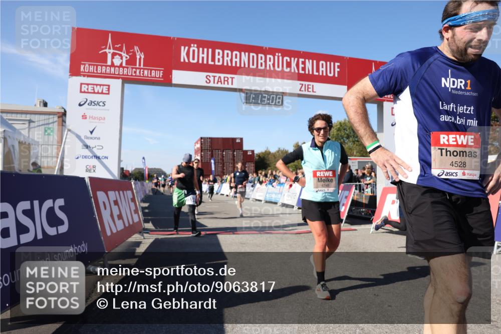 03.10.2025 - Köhlbrandbrückenlauf Lena Gebhardt http://msf.ph/oto/9063817 03.10.2025 13:13:08 Ziel 4193, 4487, 4513, 4528, 4559, 4628, 4748, 5025, 5051, 5381, 5673, 5674, 5678, 5852, 6303, 6393, 6496, 6530, 6705, 6725, 6742, 6755 meine-sportfotos.de