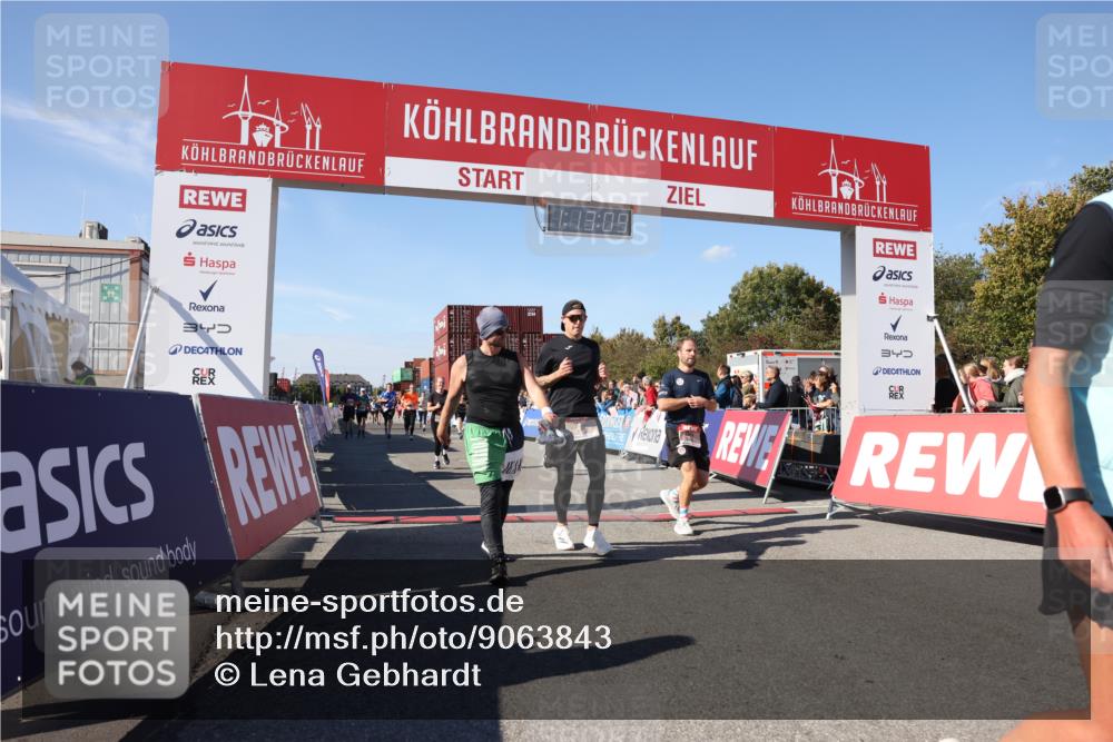 03.10.2025 - Köhlbrandbrückenlauf Lena Gebhardt http://msf.ph/oto/9063843 03.10.2025 13:13:10 Ziel 4191, 4193, 4463, 4513, 4528, 4559, 4628, 4748, 5025, 5051, 5204, 5381, 5678, 5852, 6303, 6393, 6496, 6705, 6725, 6742, 6755, 6818 meine-sportfotos.de