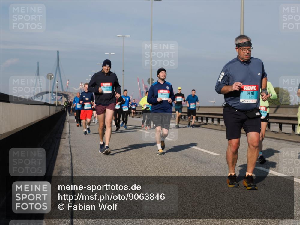 03.10.2025 - Köhlbrandbrückenlauf Fabian Wolf http://msf.ph/oto/9063846 03.10.2025 10:07:05 Position 3 1993 meine-sportfotos.de