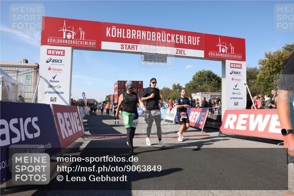 03.10.2025 - Köhlbrandbrückenlauf Lena Gebhardt http://msf.ph/oto/9063849 03.10.2025 13:13:10 Ziel 4191, 4193, 4463, 4513, 4528, 4559, 4628, 4748, 5025, 5051, 5204, 5381, 5678, 5852, 6303, 6393, 6496, 6705, 6725, 6742, 6755, 6818 meine-sportfotos.de