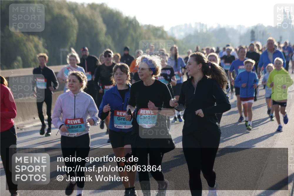 03.10.2025 - Köhlbrandbrückenlauf Jannik Wohlers http://msf.ph/oto/9063864 03.10.2025 09:24:36 Position 3 2250, 2249, 2557 meine-sportfotos.de