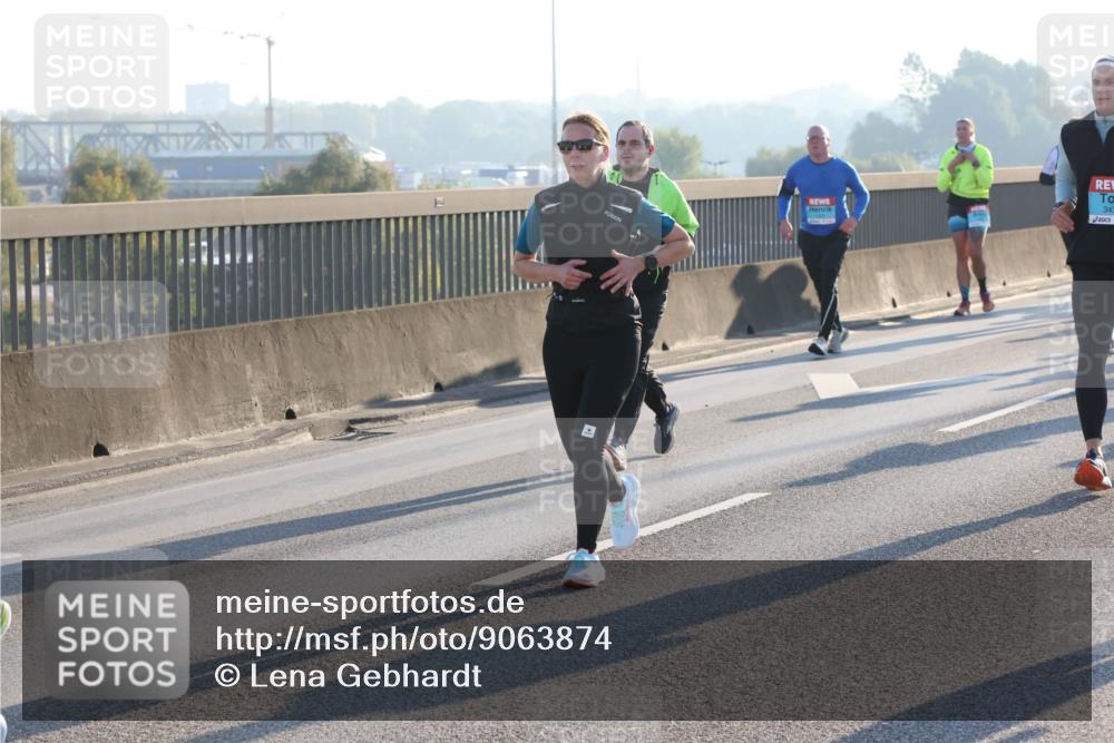 03.10.2025 - Köhlbrandbrückenlauf Lena Gebhardt http://msf.ph/oto/9063874 03.10.2025 09:21:08 Position 1  meine-sportfotos.de