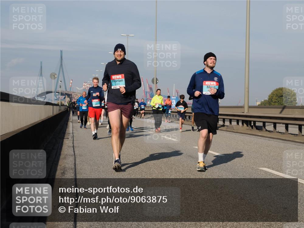 03.10.2025 - Köhlbrandbrückenlauf Fabian Wolf http://msf.ph/oto/9063875 03.10.2025 10:07:06 Position 3 2351 meine-sportfotos.de