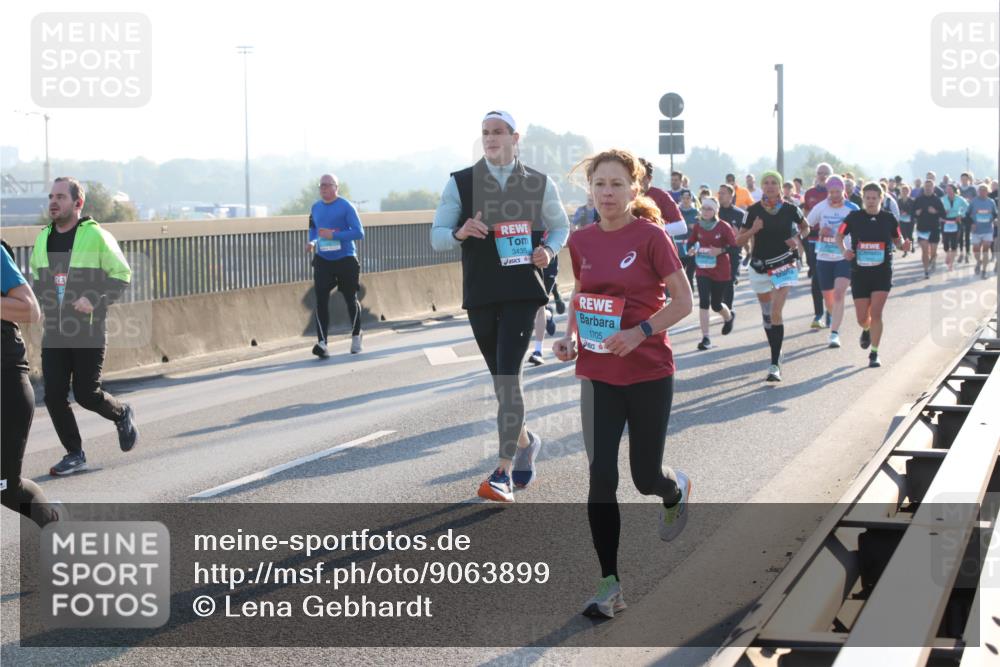 03.10.2025 - Köhlbrandbrückenlauf Lena Gebhardt http://msf.ph/oto/9063899 03.10.2025 09:21:09 Position 1 3435, 1705 meine-sportfotos.de