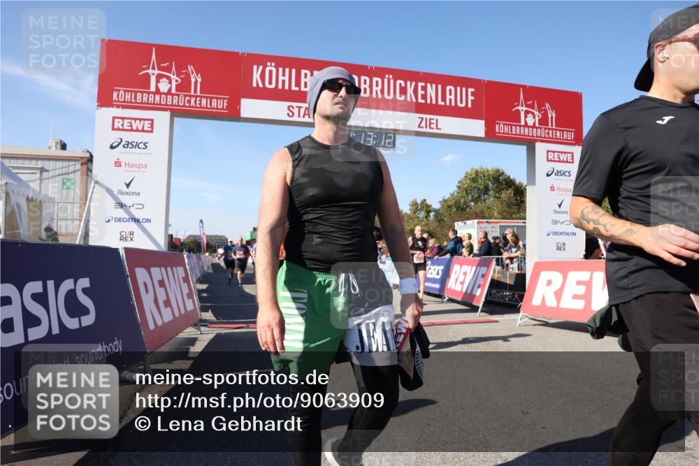 03.10.2025 - Köhlbrandbrückenlauf Lena Gebhardt http://msf.ph/oto/9063909 03.10.2025 13:13:12 Ziel 4191, 4193, 4223, 4373, 4463, 4513, 4528, 4748, 5025, 5204, 5678, 5852, 6393, 6705, 6725, 6742, 6755, 6818 meine-sportfotos.de