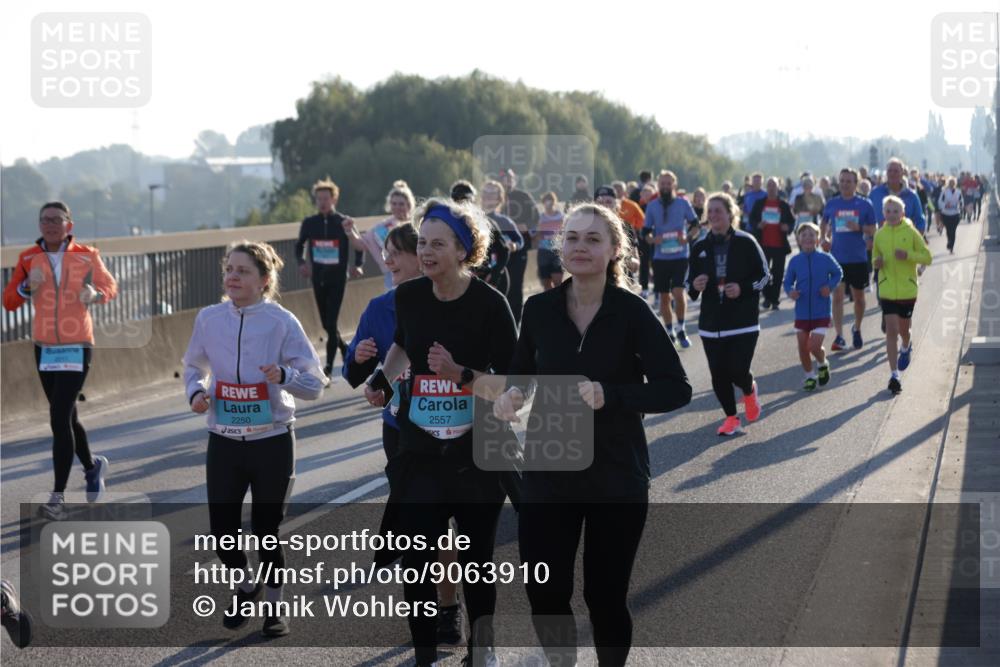 03.10.2025 - Köhlbrandbrückenlauf Jannik Wohlers http://msf.ph/oto/9063910 03.10.2025 09:24:38 Position 3 2250, 2557 meine-sportfotos.de