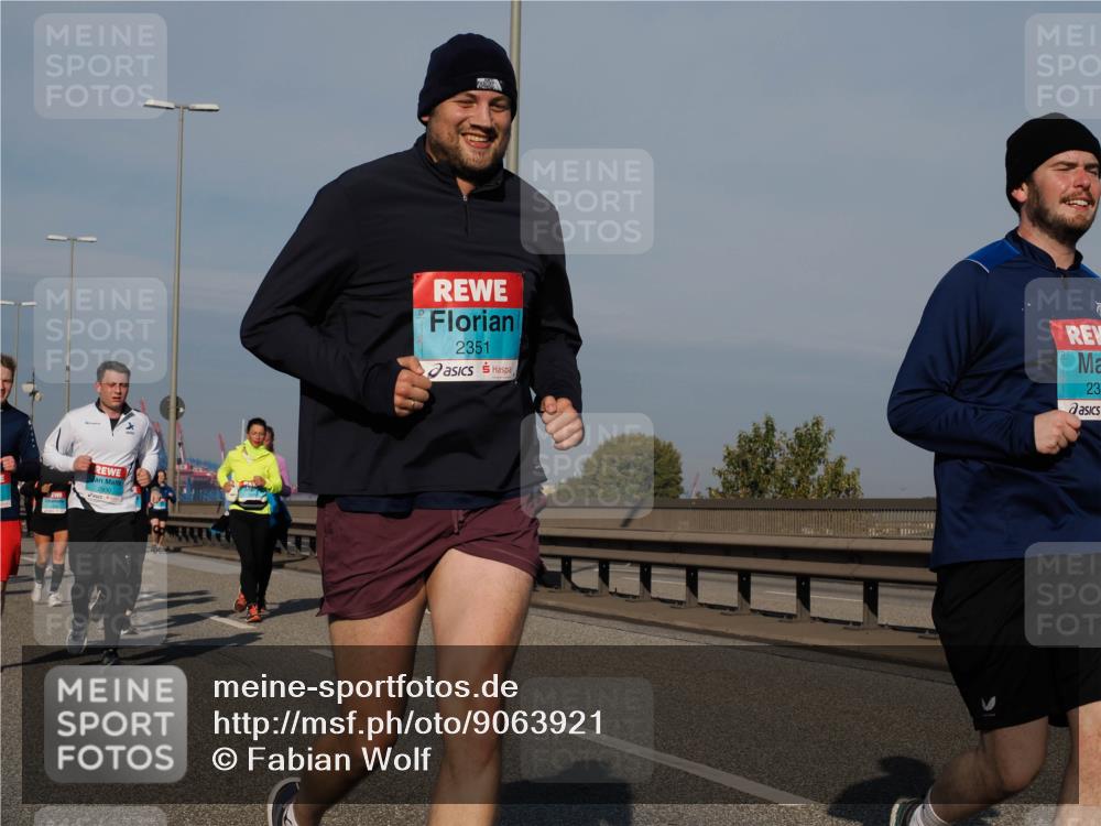 03.10.2025 - Köhlbrandbrückenlauf Fabian Wolf http://msf.ph/oto/9063921 03.10.2025 10:07:08 Position 3 2930, 2351, 23 meine-sportfotos.de