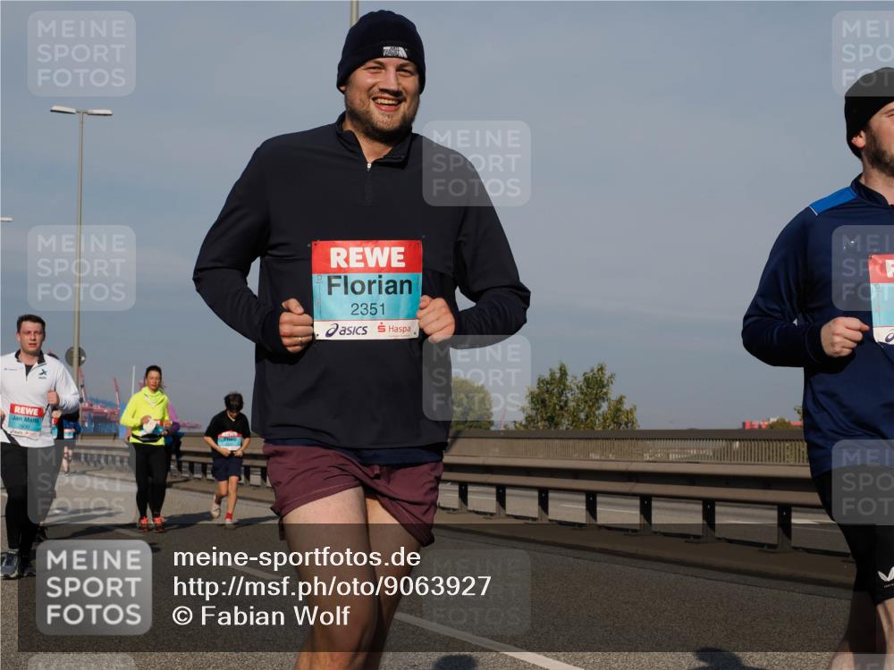 03.10.2025 - Köhlbrandbrückenlauf Fabian Wolf http://msf.ph/oto/9063927 03.10.2025 10:07:08 Position 3 2930, 2351 meine-sportfotos.de