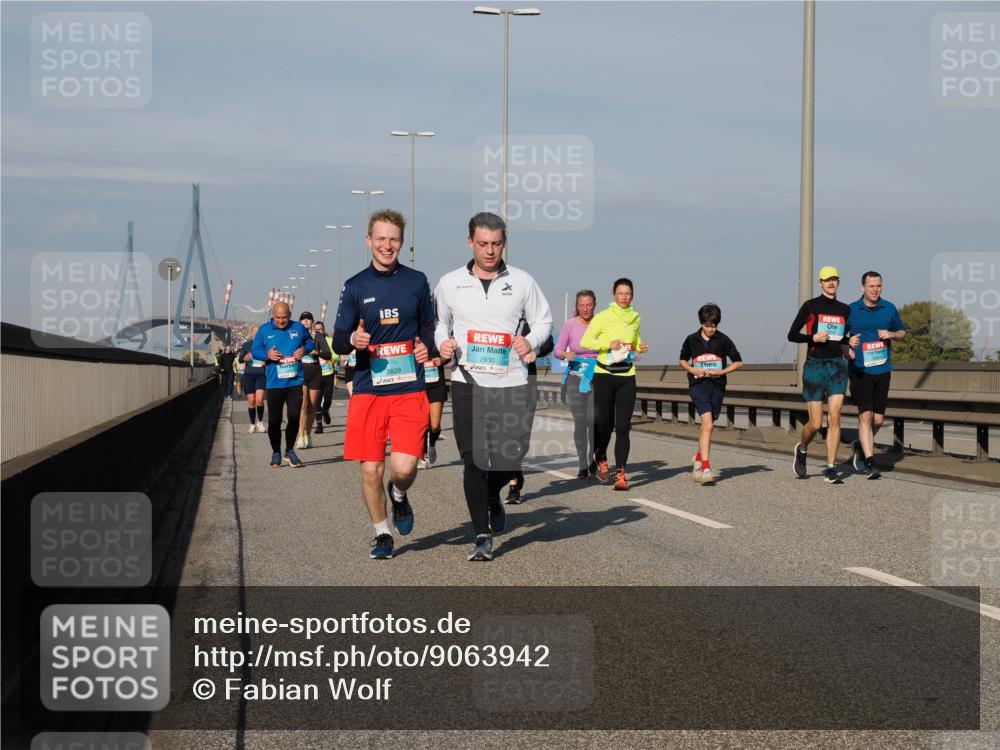 03.10.2025 - Köhlbrandbrückenlauf Fabian Wolf http://msf.ph/oto/9063942 03.10.2025 10:07:09 Position 3 3829, 2930 meine-sportfotos.de