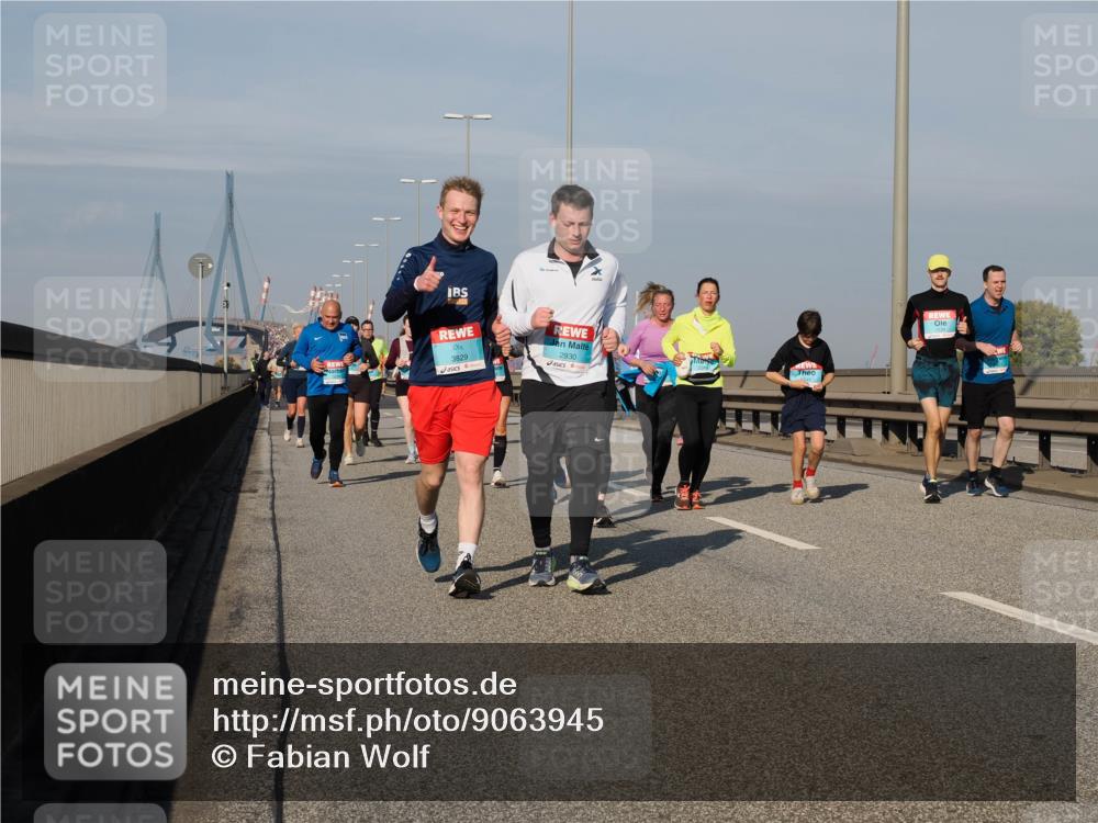03.10.2025 - Köhlbrandbrückenlauf Fabian Wolf http://msf.ph/oto/9063945 03.10.2025 10:07:09 Position 3 3829, 2930 meine-sportfotos.de