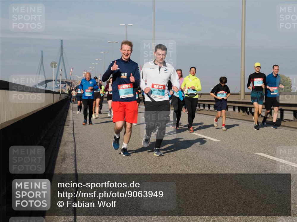 03.10.2025 - Köhlbrandbrückenlauf Fabian Wolf http://msf.ph/oto/9063949 03.10.2025 10:07:10 Position 3 3829, 2930 meine-sportfotos.de
