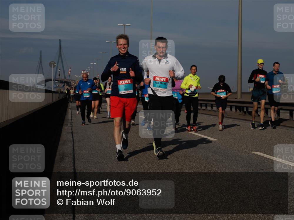 03.10.2025 - Köhlbrandbrückenlauf Fabian Wolf http://msf.ph/oto/9063952 03.10.2025 10:07:10 Position 3 3829, 2930 meine-sportfotos.de
