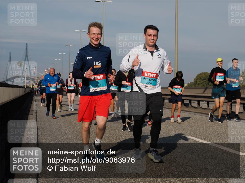 03.10.2025 - Köhlbrandbrückenlauf Fabian Wolf http://msf.ph/oto/9063976 03.10.2025 10:07:11 Position 3 3829, 2930 meine-sportfotos.de