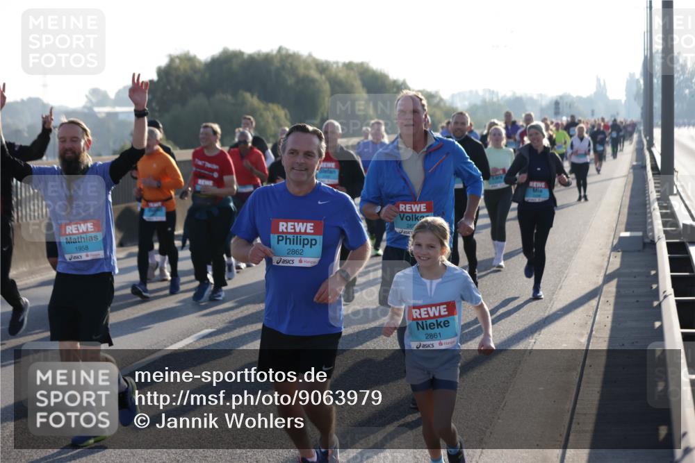 03.10.2025 - Köhlbrandbrückenlauf Jannik Wohlers http://msf.ph/oto/9063979 03.10.2025 09:24:44 Position 3 1958, 2862, 265, 2861 meine-sportfotos.de
