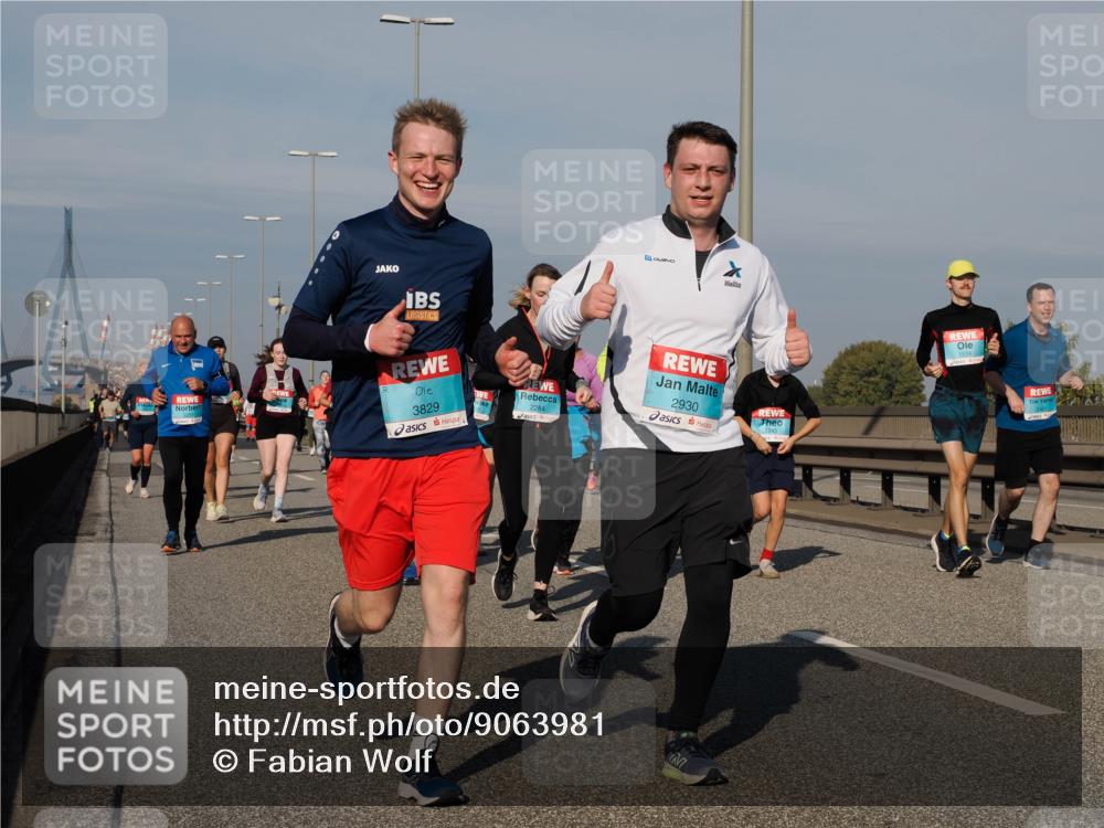 03.10.2025 - Köhlbrandbrückenlauf Fabian Wolf http://msf.ph/oto/9063981 03.10.2025 10:07:11 Position 3 2284, 2930, 2245, 3829, 1539 meine-sportfotos.de