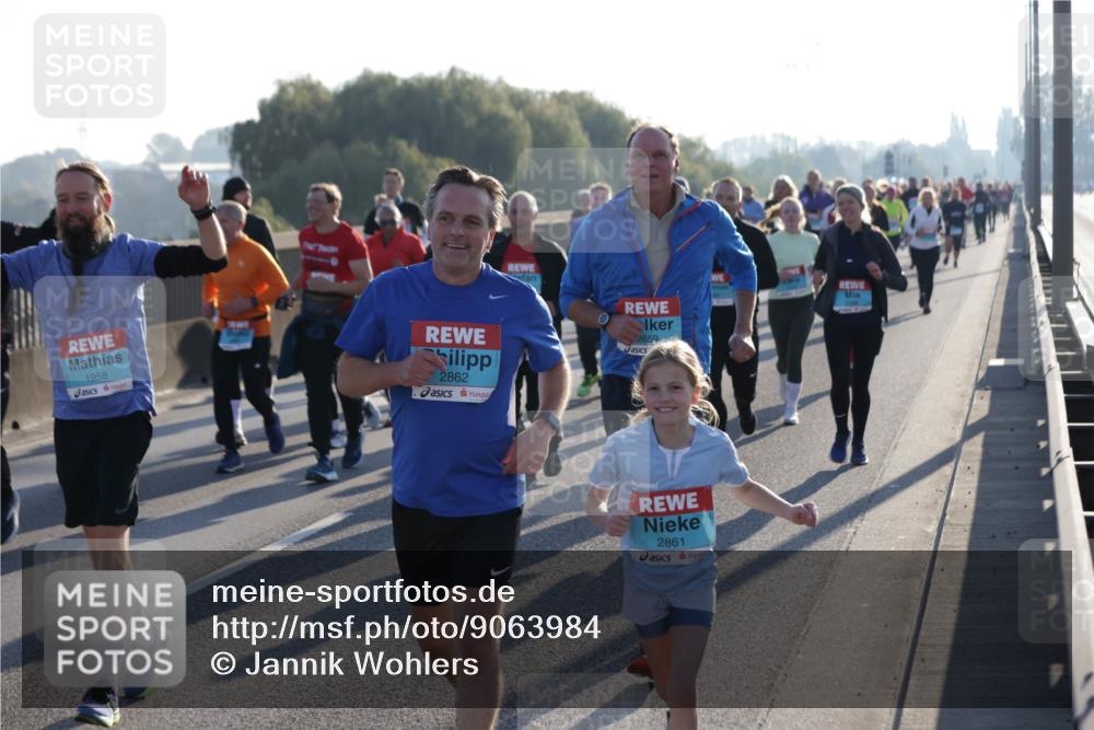 03.10.2025 - Köhlbrandbrückenlauf Jannik Wohlers http://msf.ph/oto/9063984 03.10.2025 09:24:44 Position 3 1958, 2862, 2659, 2861 meine-sportfotos.de