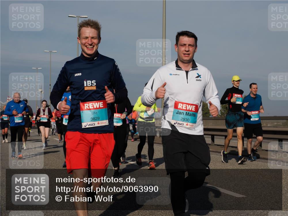 03.10.2025 - Köhlbrandbrückenlauf Fabian Wolf http://msf.ph/oto/9063990 03.10.2025 10:07:11 Position 3 3829, 2284, 2930, 1539, 2451 meine-sportfotos.de