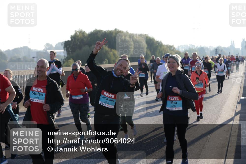 03.10.2025 - Köhlbrandbrückenlauf Jannik Wohlers http://msf.ph/oto/9064024 03.10.2025 09:24:46 Position 3 2468, 2300, 2298 meine-sportfotos.de