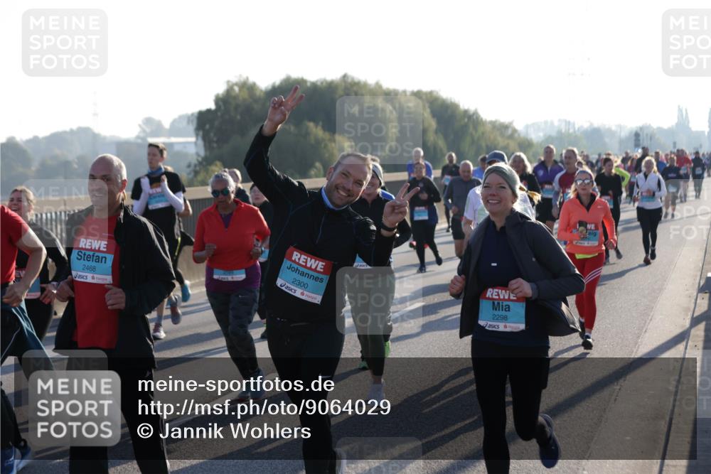 03.10.2025 - Köhlbrandbrückenlauf Jannik Wohlers http://msf.ph/oto/9064029 03.10.2025 09:24:46 Position 3 2468, 2300, 2298 meine-sportfotos.de