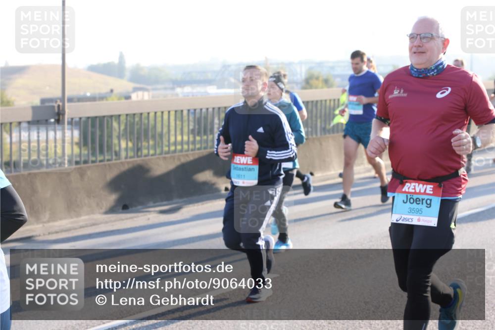 03.10.2025 - Köhlbrandbrückenlauf Lena Gebhardt http://msf.ph/oto/9064033 03.10.2025 09:21:15 Position 1 1611, 3595 meine-sportfotos.de