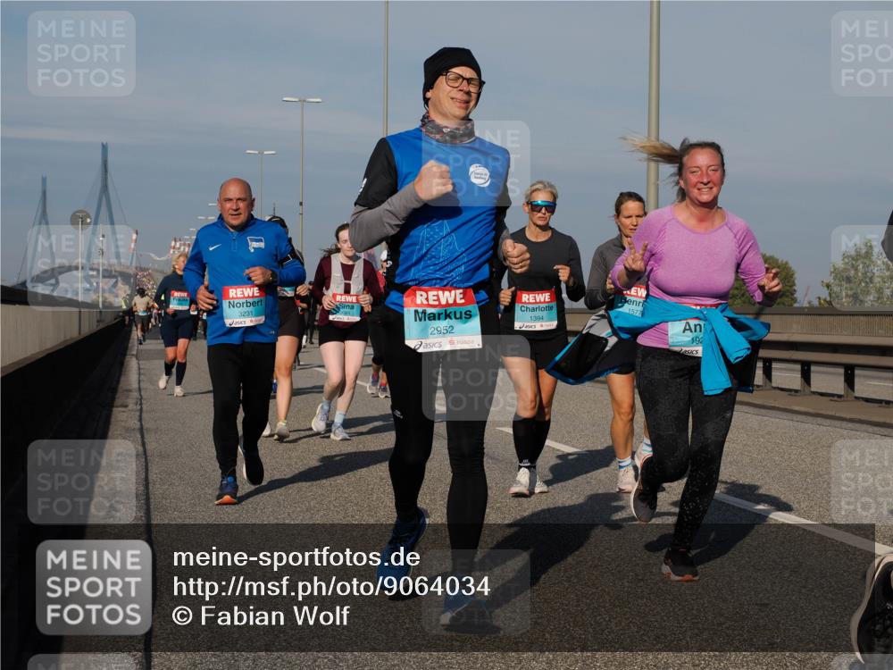 03.10.2025 - Köhlbrandbrückenlauf Fabian Wolf http://msf.ph/oto/9064034 03.10.2025 10:07:14 Position 3 3231, 3389, 2952, 1394, 1577, 192 meine-sportfotos.de