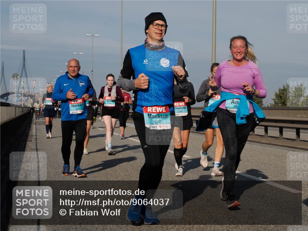 03.10.2025 - Köhlbrandbrückenlauf Fabian Wolf http://msf.ph/oto/9064037 03.10.2025 10:07:14 Position 3 3231, 2952, 1394, 19 meine-sportfotos.de