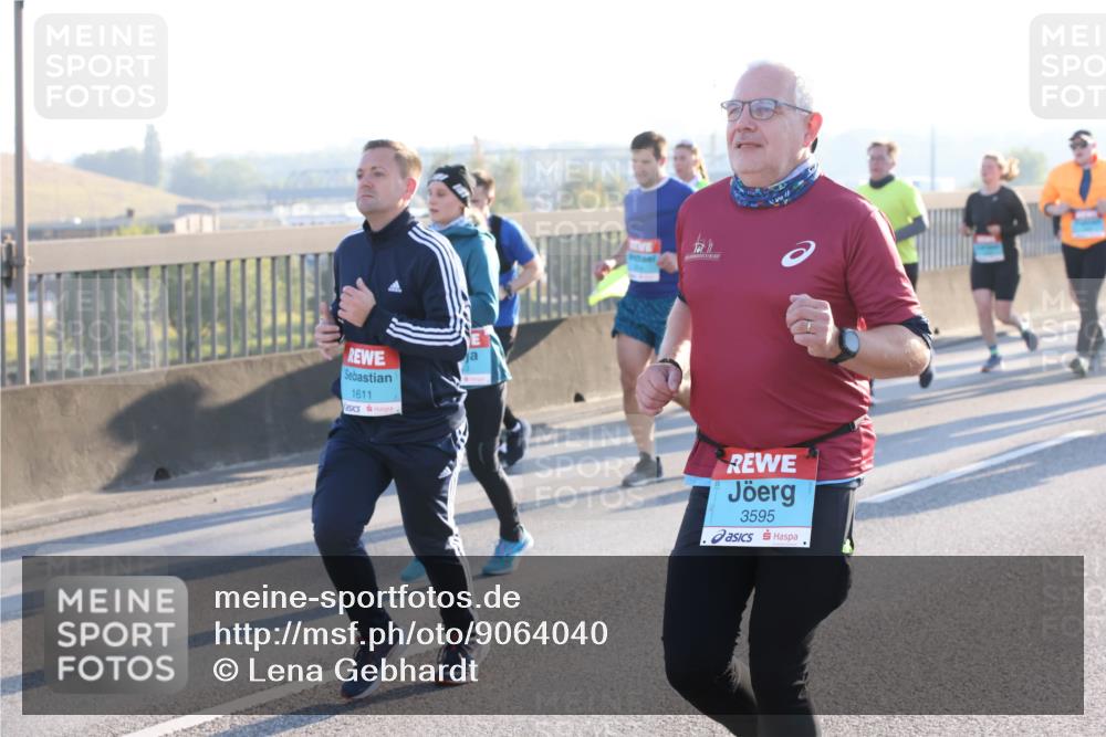 03.10.2025 - Köhlbrandbrückenlauf Lena Gebhardt http://msf.ph/oto/9064040 03.10.2025 09:21:15 Position 1 1611, 3595 meine-sportfotos.de