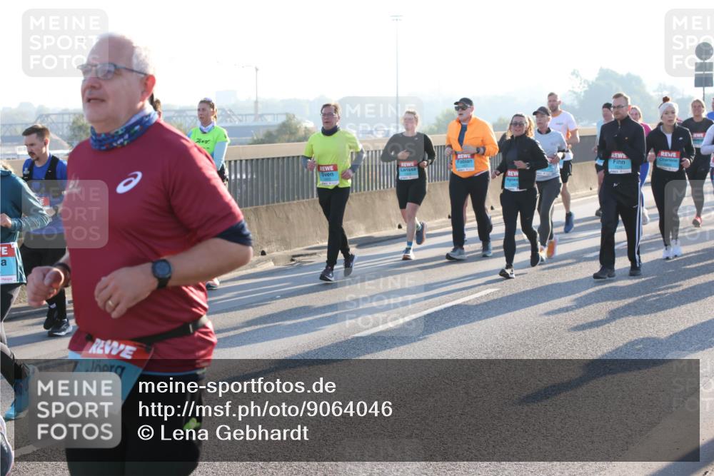03.10.2025 - Köhlbrandbrückenlauf Lena Gebhardt http://msf.ph/oto/9064046 03.10.2025 09:21:16 Position 1 3595 meine-sportfotos.de