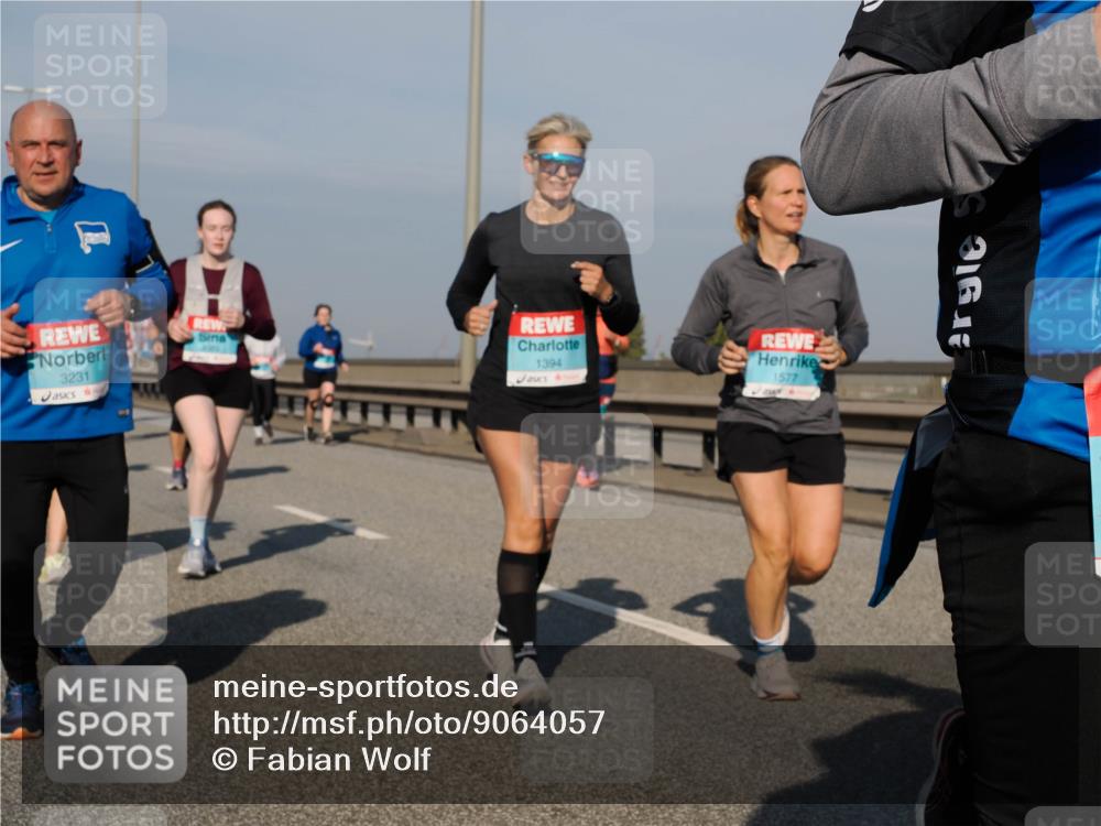 03.10.2025 - Köhlbrandbrückenlauf Fabian Wolf http://msf.ph/oto/9064057 03.10.2025 10:07:15 Position 3 3231, 1394, 1577 meine-sportfotos.de