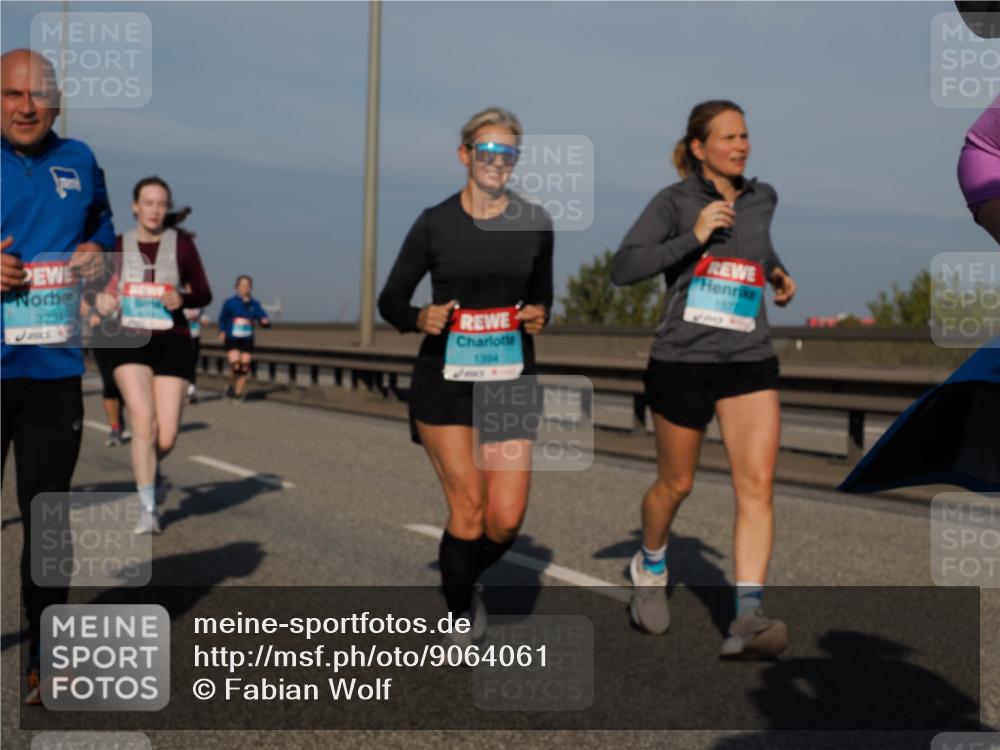 03.10.2025 - Köhlbrandbrückenlauf Fabian Wolf http://msf.ph/oto/9064061 03.10.2025 10:07:16 Position 3 3231, 1394, 1577 meine-sportfotos.de