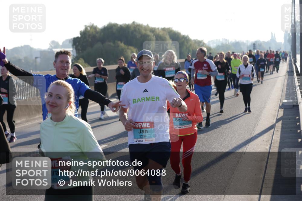03.10.2025 - Köhlbrandbrückenlauf Jannik Wohlers http://msf.ph/oto/9064088 03.10.2025 09:24:49 Position 3 3102, 3234, 3074 meine-sportfotos.de